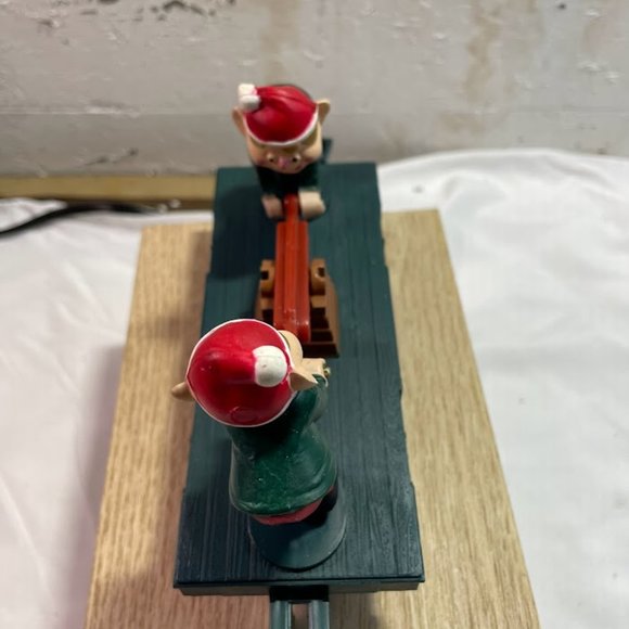 1993 Toy State Christmas Magic Train Sled Elves Car Move Back & Fourth - Picture 6 of 8